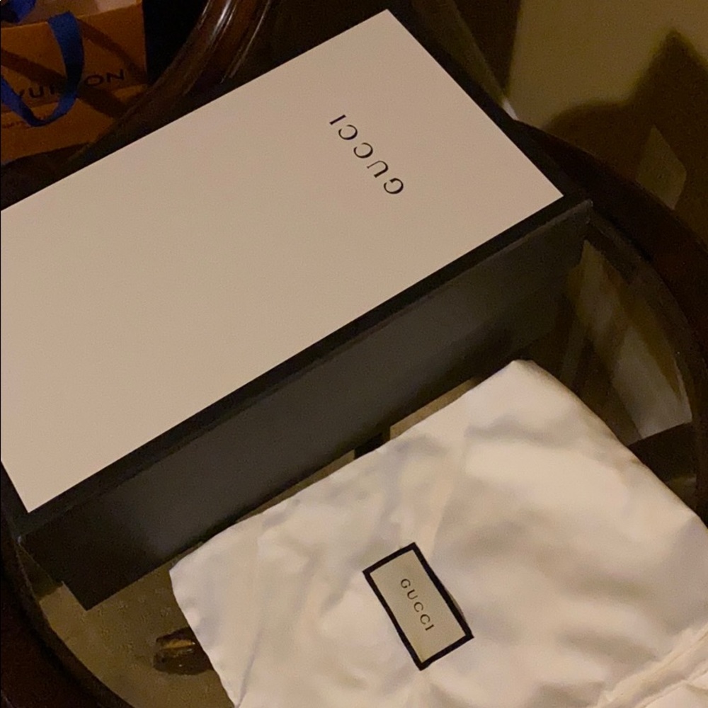 Gucci box with dust bag
